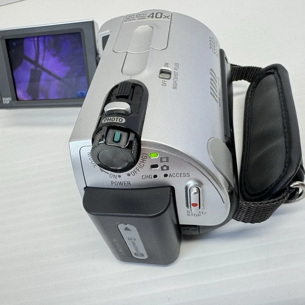 Sony Handycam DCR-SR42 Camcorder 30GB HDD 40x Opt Zoom- Charging Dock And Extras